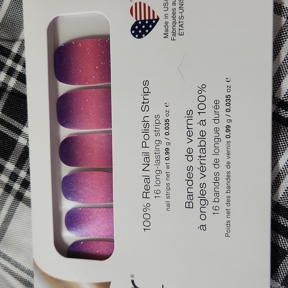 Color Street - Picture 3 of 4